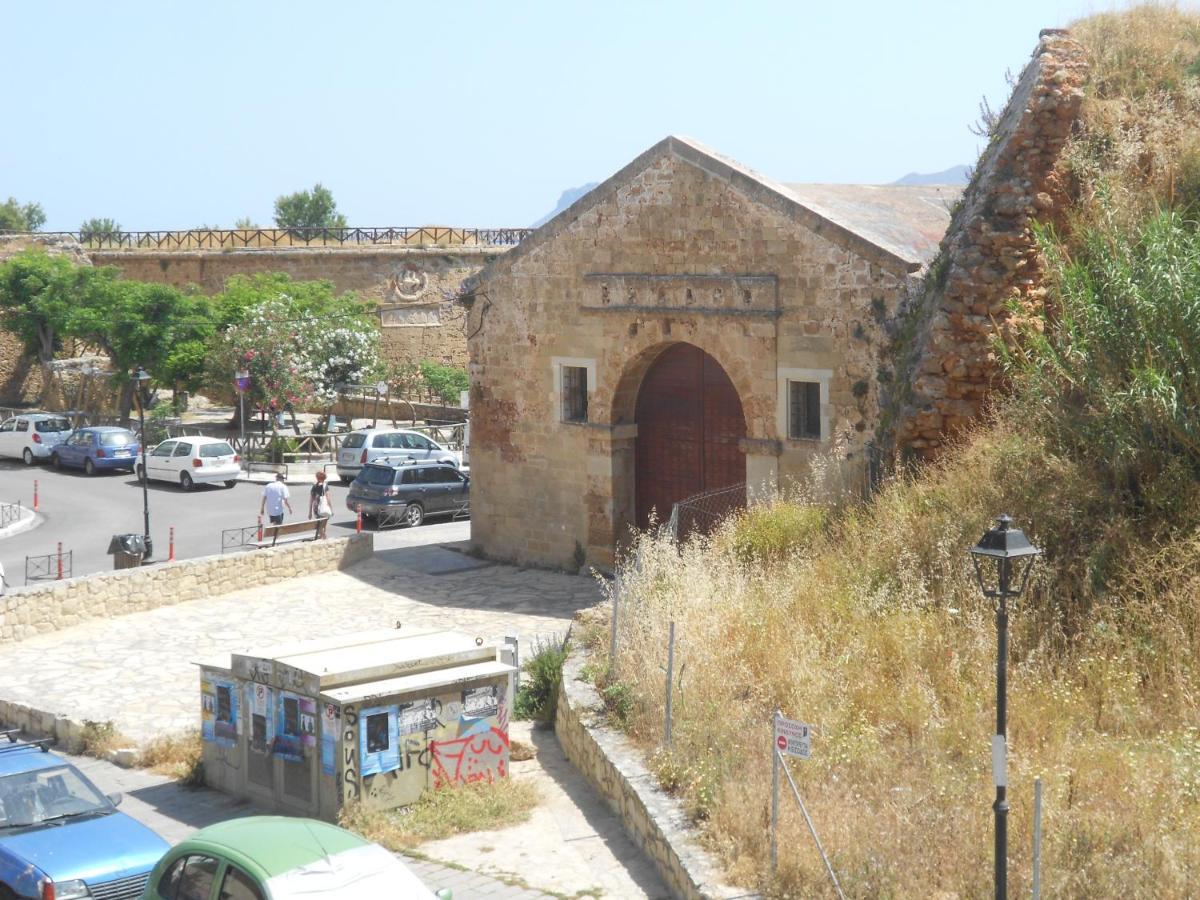 Domus Nicola Chrissi Akti Chania Exterior foto